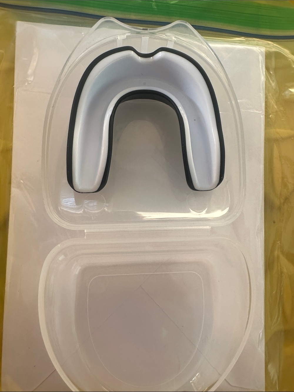 Mouthguard with Clear Case - White/Gray